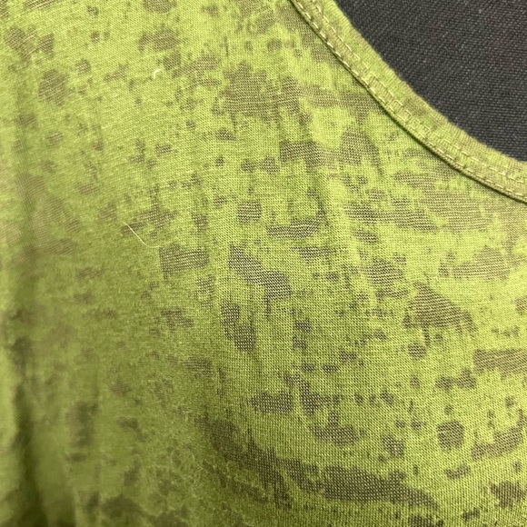 Green Asymmetrical Ruffled Tank Top - Picture 2 of 6